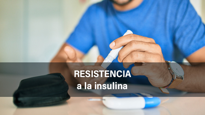 Persona midiendo glucosa